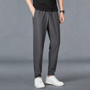 Calça Esportiva Masculina com Zíper nos Bolsos